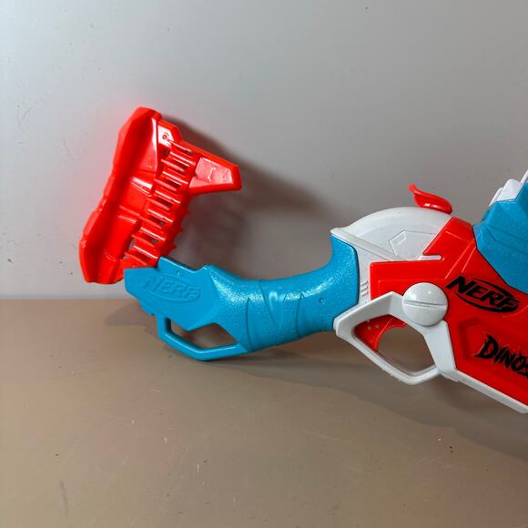 Nerf DinoSquad Tricera-Blast Dart Blaster Dinosaur Toy Gun Blue Red 2020 Hasbro - Picture 3 of 7